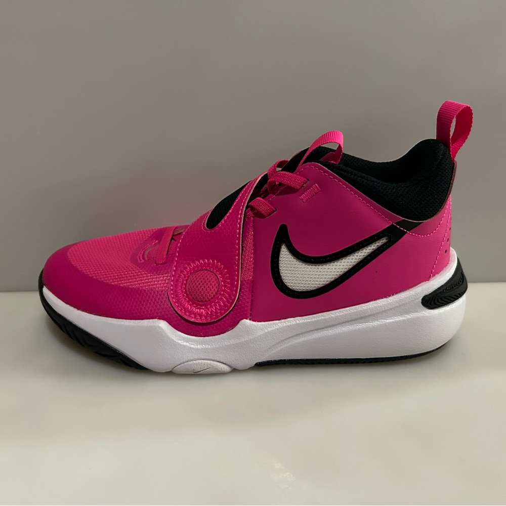 New Nike Youth Team Hustle D 11 Pink Basketball Shoes - Size 4.5 / EU36.5